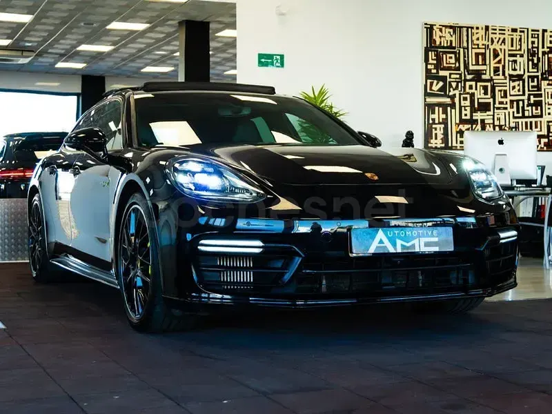 Usado Porsche Panamera Sport Turismo 462 CV (339 kW) 2018 Negro Familiar
