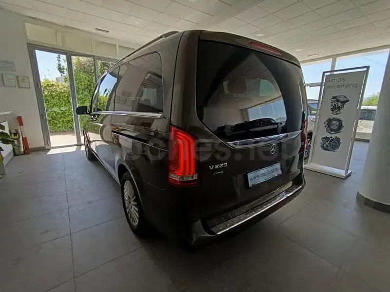Usado Mercedes V220 Avantgarde 163 CV (119 kW) 2014 Marrón Monovolumen