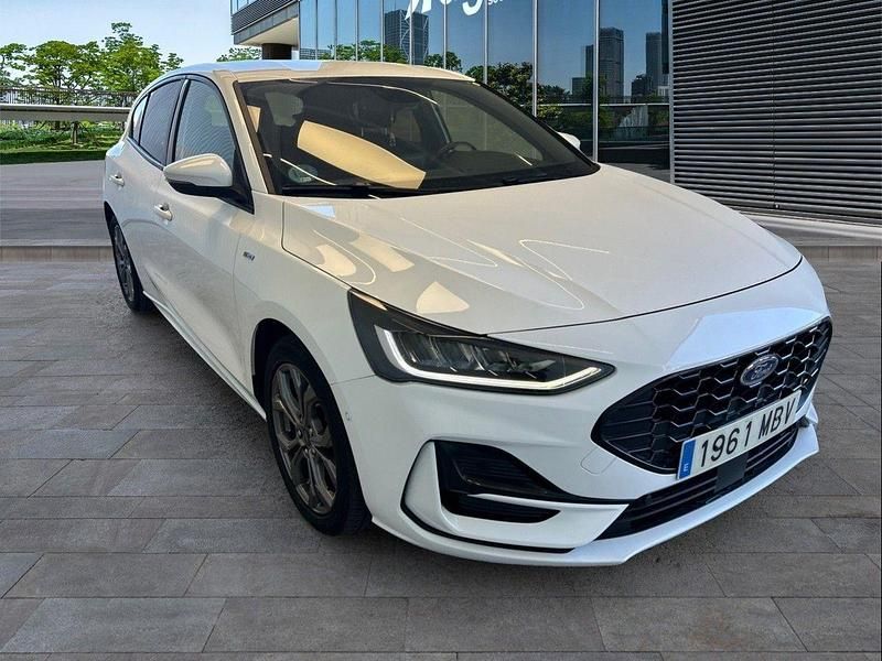 Usado Ford Focus ST-Line 125 CV (91 kW) 2022 Blanco Berlina
