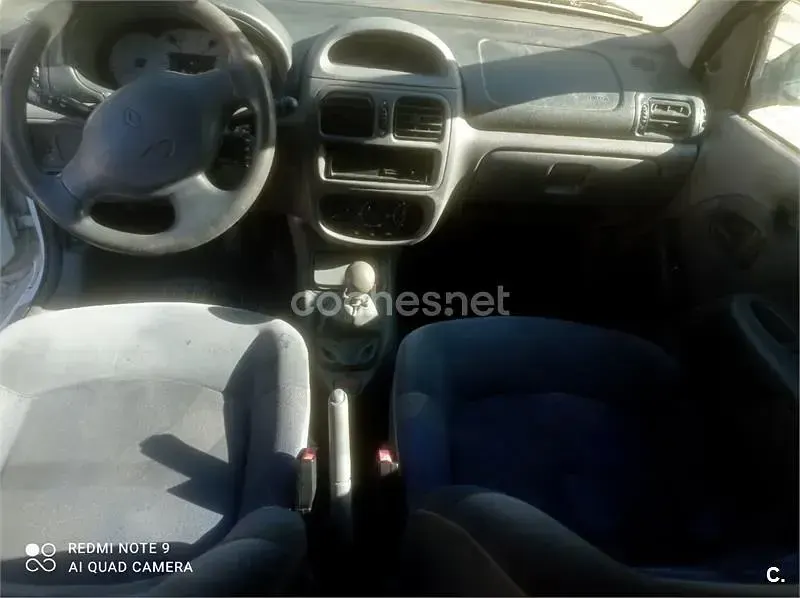 Usado Renault Clio 60 CV (44 kW) 1999 Blanco Berlina