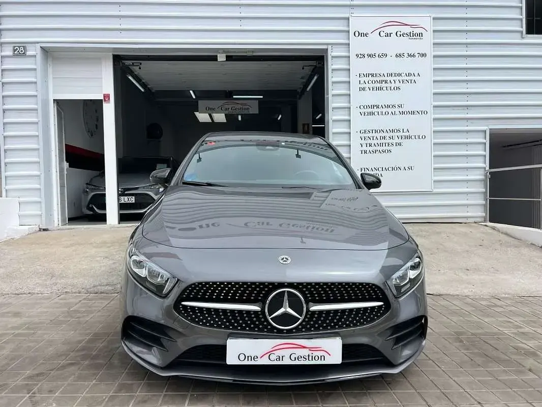 Usado Mercedes A250 218 CV (160 kW) 2021 Gris Utilitario