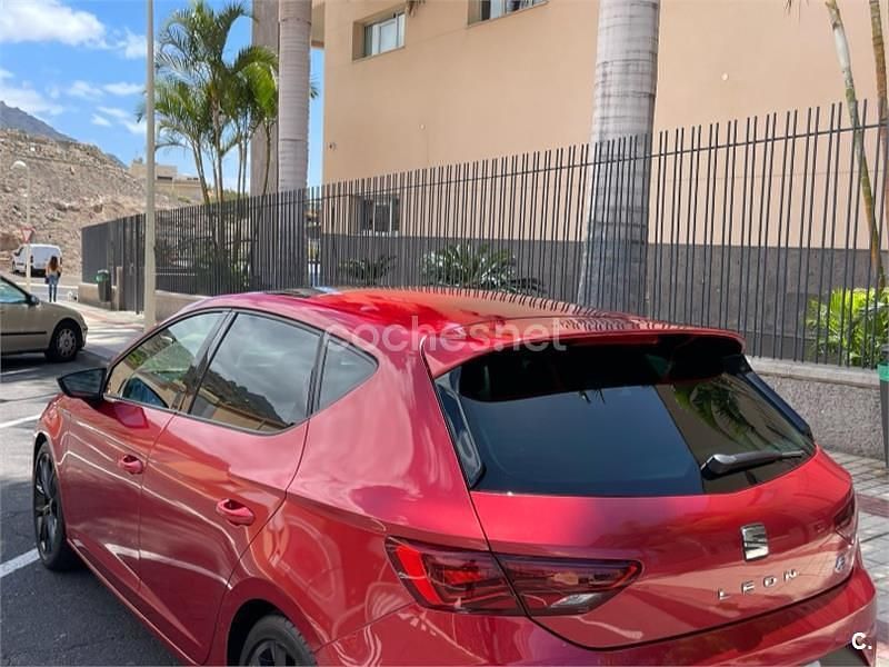 Usado Seat Leon FR 150 CV (110 kW) 2020 Rojo Berlina