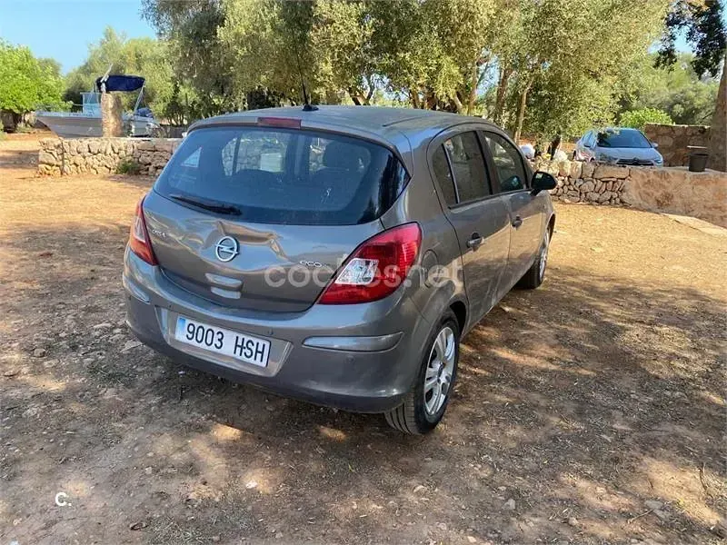 Usado Opel Corsa Selective 95 CV (69 kW) 2013 Gris / plata Utilitario