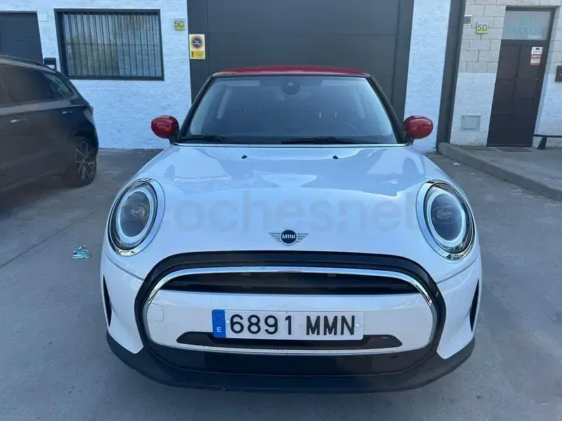 Usado Mini Cooper 136 CV (100 kW) 2023 Blanco Utilitario
