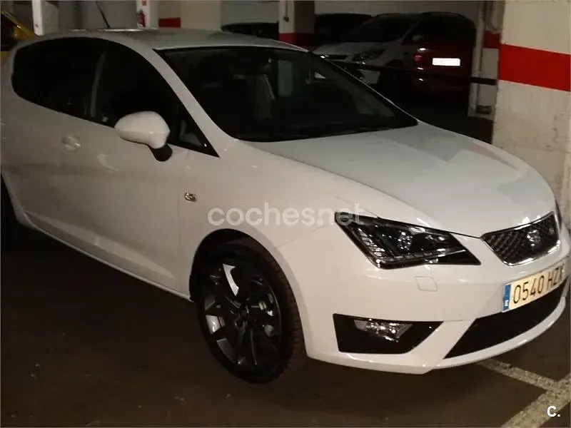 Usado Seat Ibiza FR 105 CV (77 kW) 2014 Blanco Berlina