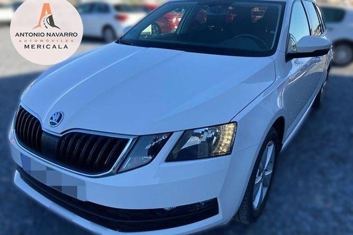 Blanco Usado 2018 Skoda Octavia Style Familiar | 16.499 € (Precio justo) - Imagen 1/4