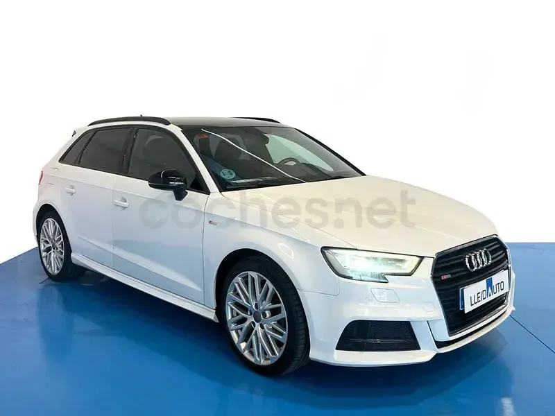 Usado Audi A3 S-Line 116 CV (85 kW) 2019 Blanco Berlina