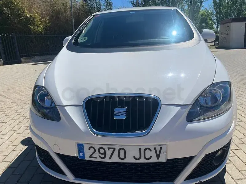 Usado Seat Altea I-Tech 105 CV (77 kW) 2015 Blanco Monovolumen