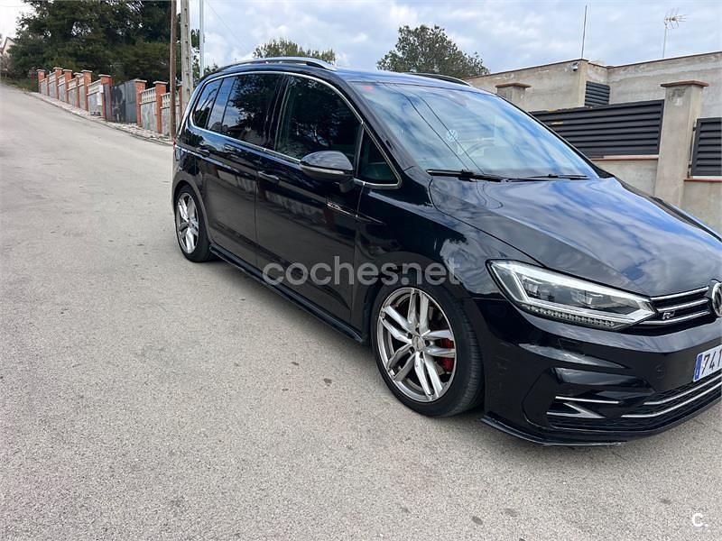 Usado VW Touran Sportline 190 CV (139 kW) 2019 Azul Monovolumen