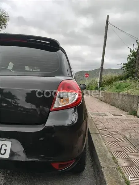 Usado Renault Clio II Exception 75 CV (55 kW) 2010 Negro Berlina