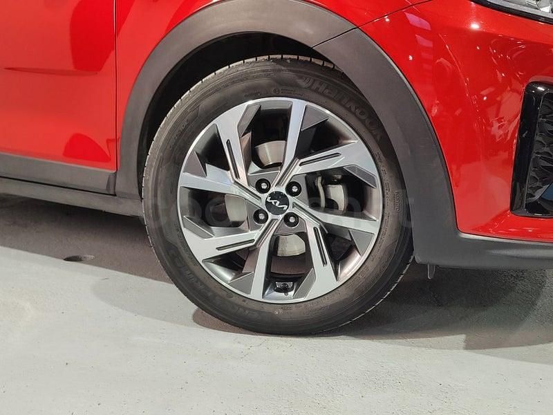 Usado Kia Stonic GT-Line 101 CV (74 kW) 2021 Rojo SUV