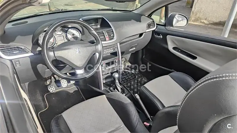 Usado Peugeot 207 CC 120 CV (88 kW) 2008 Gris / plata Descapotable