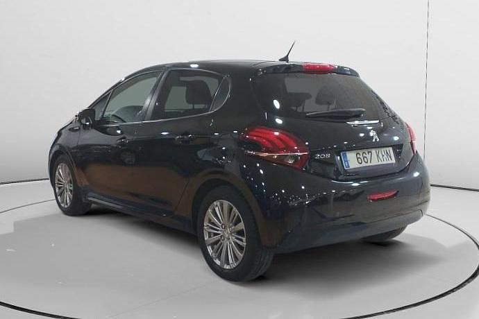 Usado Peugeot 208 Style 82 CV (60 kW) 2018 Utilitario