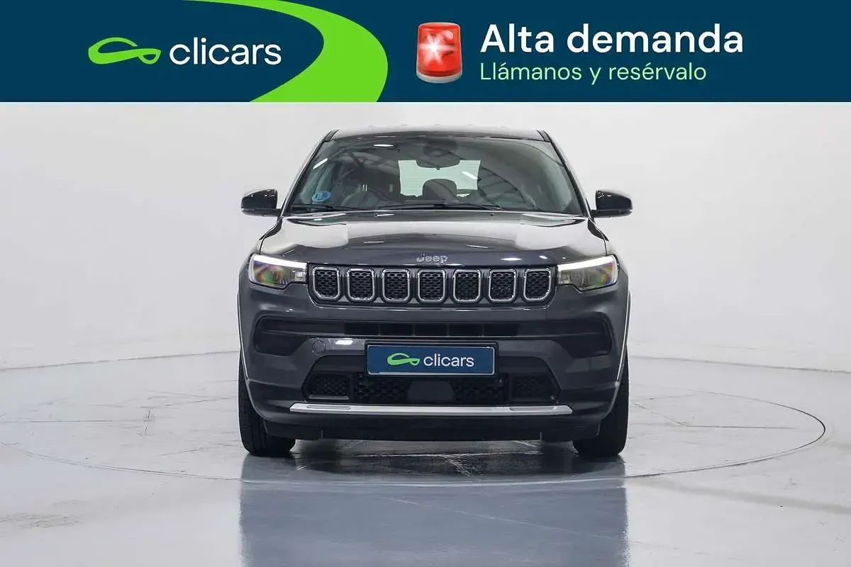 Usado Jeep Compass Altitude 145 CV (106 kW) 2025 Gris SUV