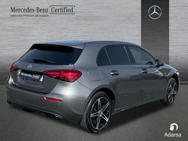 Usado Mercedes A250 Progressive 218 CV (160 kW) 2024 Gris / plata Berlina
