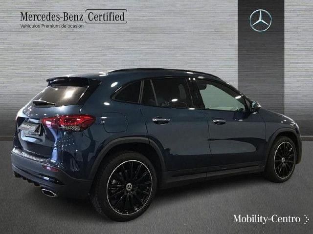 Usado Mercedes GLA250 218 CV (160 kW) 2022 Azul denim SUV