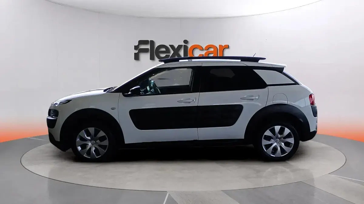 Usado Citroën C4 Feel 82 CV (60 kW) 2017 Blanco Berlina