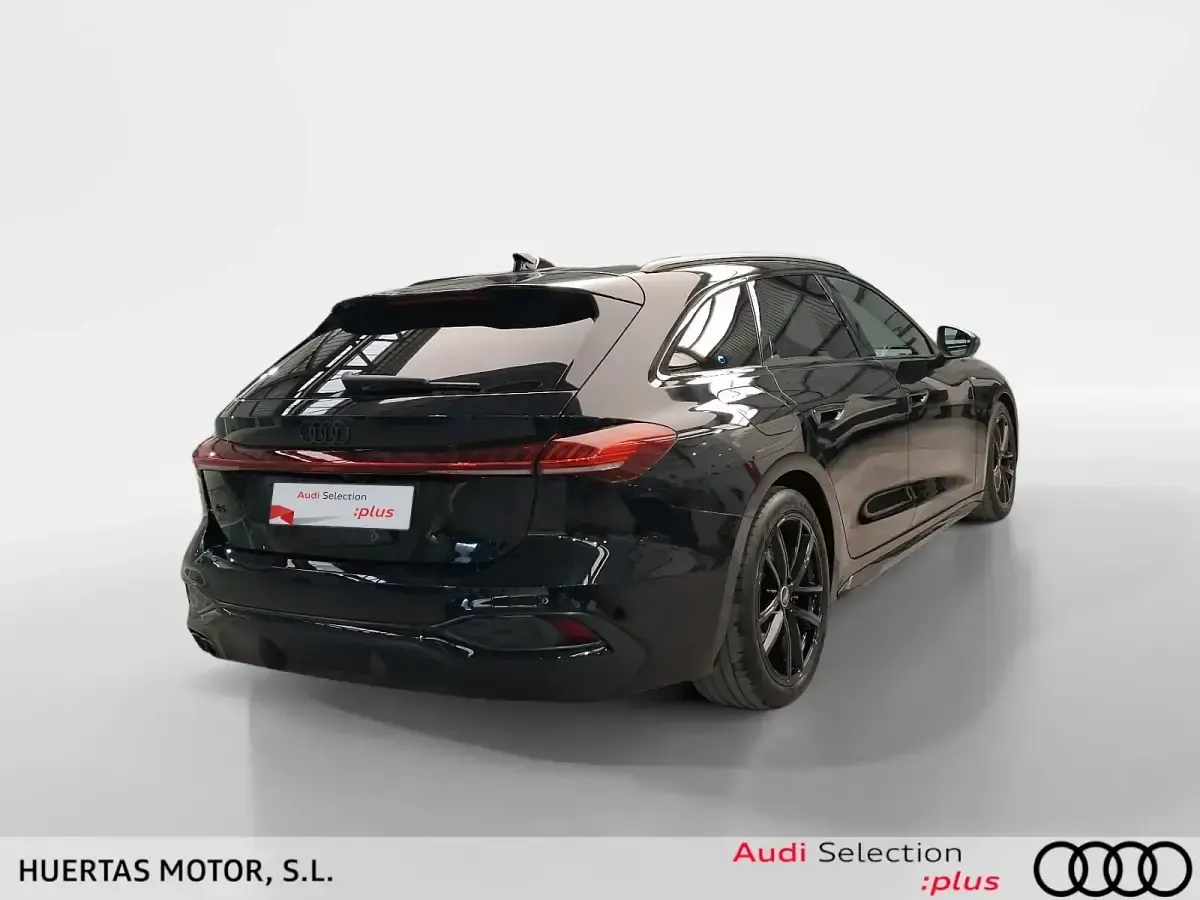 Usado Audi A5 Basis 204 CV (150 kW) 2025 Negro Familiar