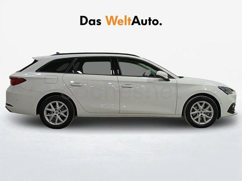 Usado Seat Leon Style 115 CV (84 kW) 2022 Blanco Berlina