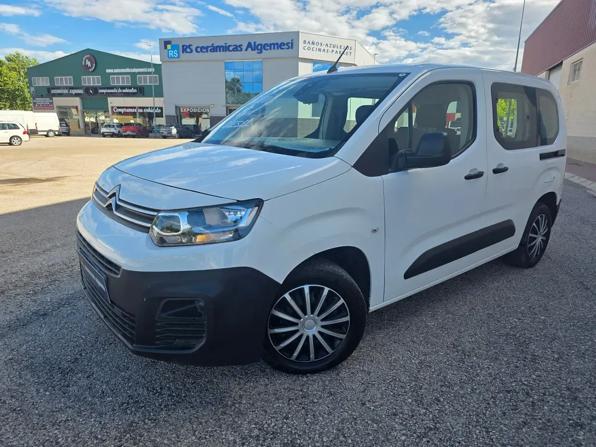 Usado Citroën Berlingo Business Class 102 CV (75 kW) 2021 Blanco Monovolumen