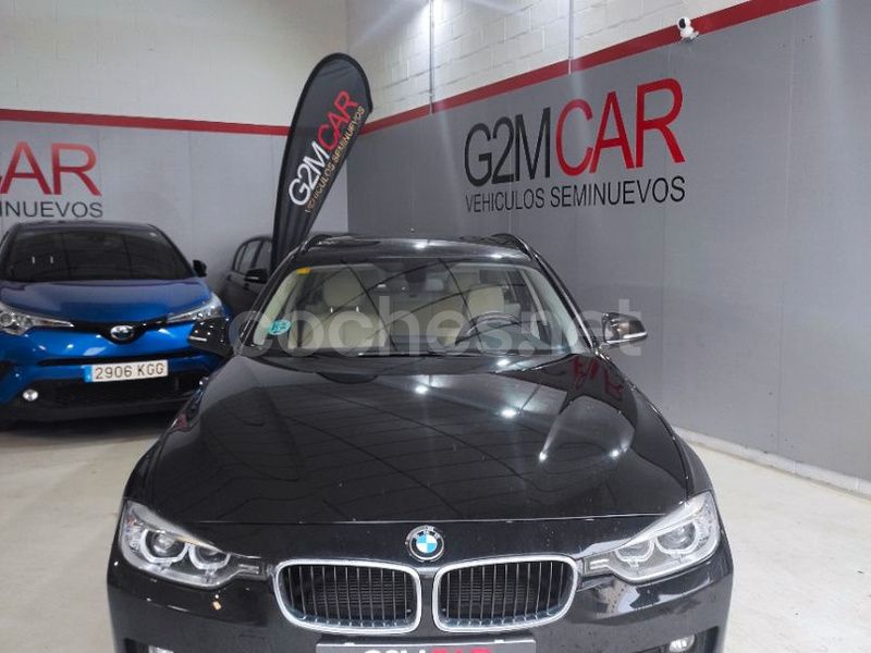 Usado BMW 318 Comfort Edition 150 CV (110 kW) 2015 Negro Familiar