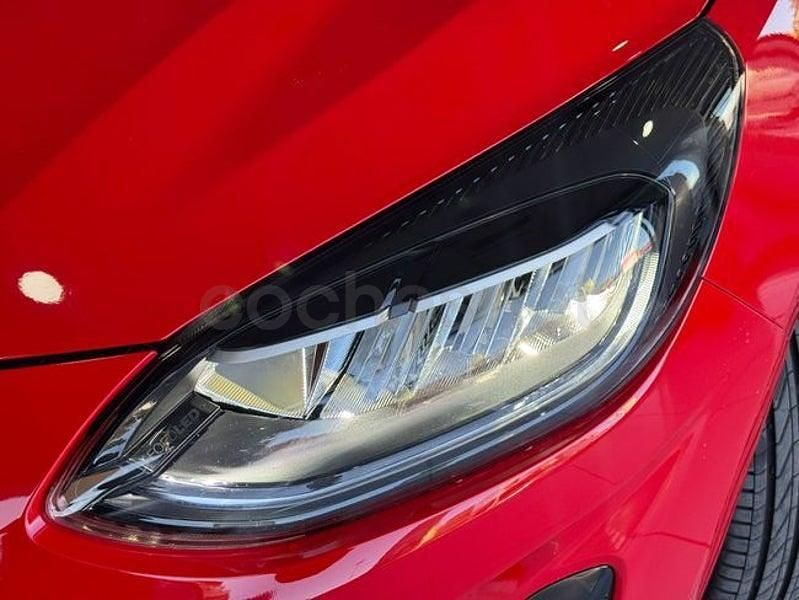Usado Ford Fiesta Trend 75 CV (55 kW) 2022 Rojo Utilitario