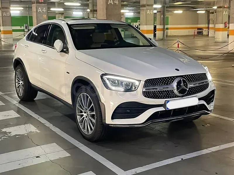 Usado Mercedes GLC300e 306 CV (225 kW) 2020 Blanco SUV