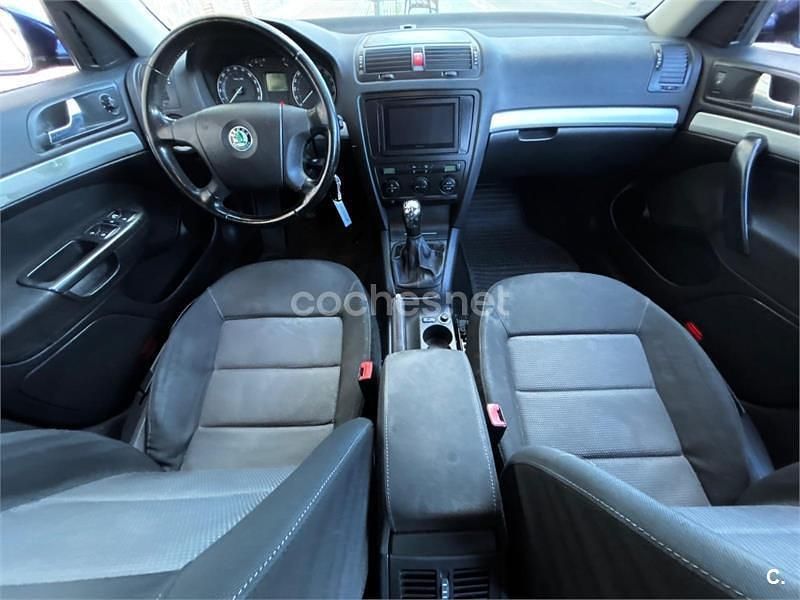 Usado Skoda Octavia 105 CV (77 kW) 2008 Azul Berlina