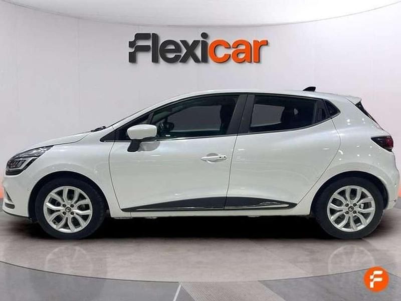 Usado Renault Clio IV Zen 118 CV (86 kW) 2018 Blanco Utilitario