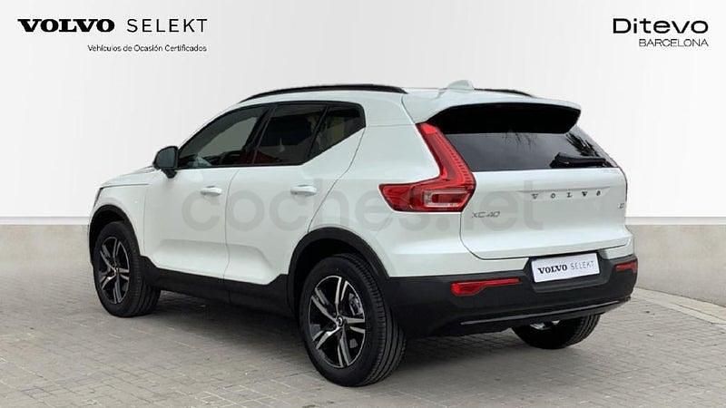 Usado Volvo XC40 Plus 163 CV (119 kW) 2025 Blanco SUV
