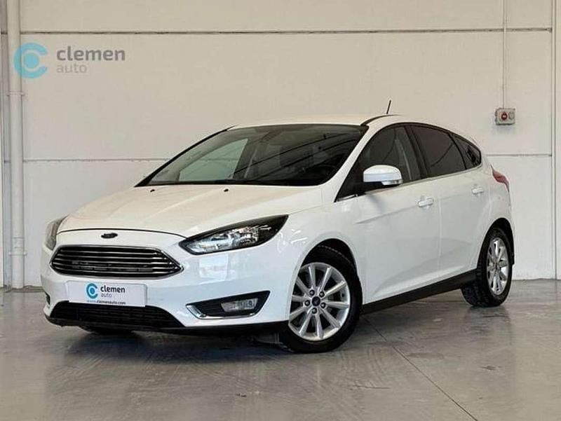 Blanco Usado 2015 Ford Focus Sport Utilitario | 10.900 € (Precio justo) - Imagen 1/4