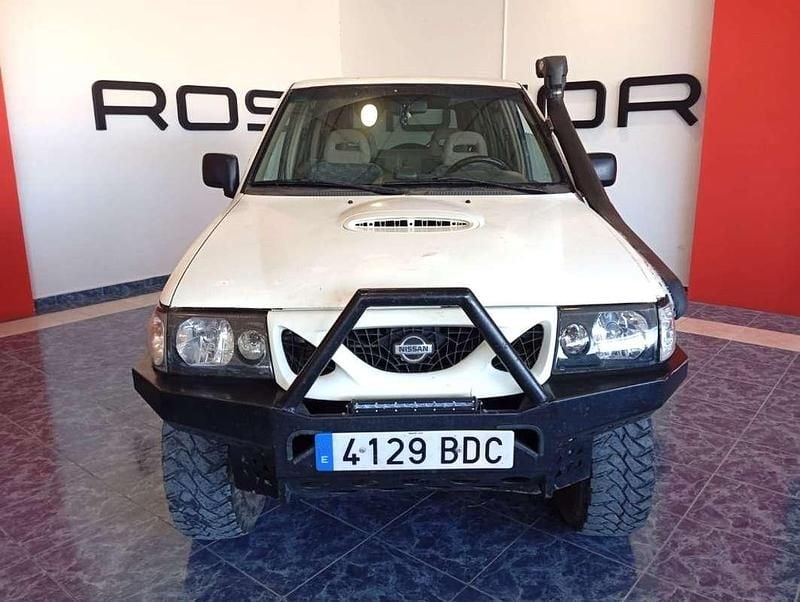 Usado Nissan Terrano Comfort 125 CV (91 kW) 2000 Blanco SUV