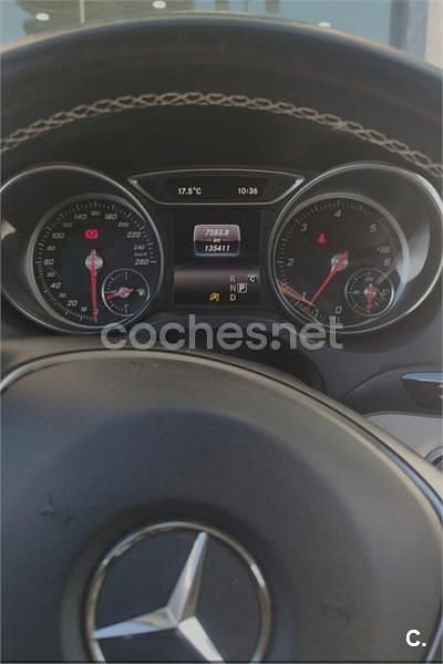 Usado Mercedes CLA200 Shooting Brake 136 CV (100 kW) 2019 Gris / plata Familiar