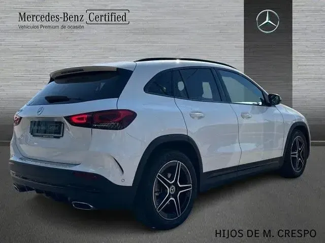 Usado Mercedes GLA200 163 CV (119 kW) 2022 Blanco polar SUV