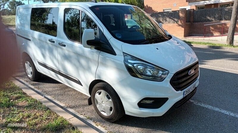 Blanco Usado 2021 Ford Tourneo Custom Active Van | 28.800 € - Imagen 1/4