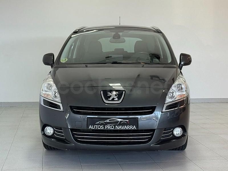 Usado Peugeot 5008 Sport 110 CV (80 kW) 2010 Gris / plata Monovolumen
