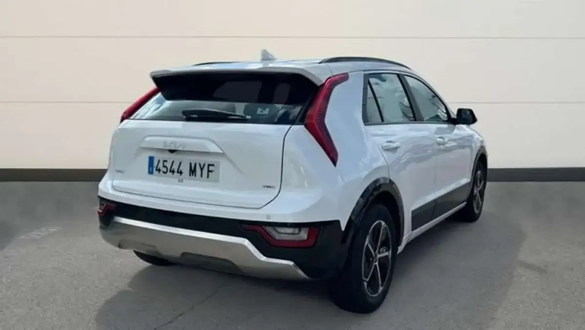 Usado Kia Niro 129 CV (94 kW) 2025 Blanco SUV