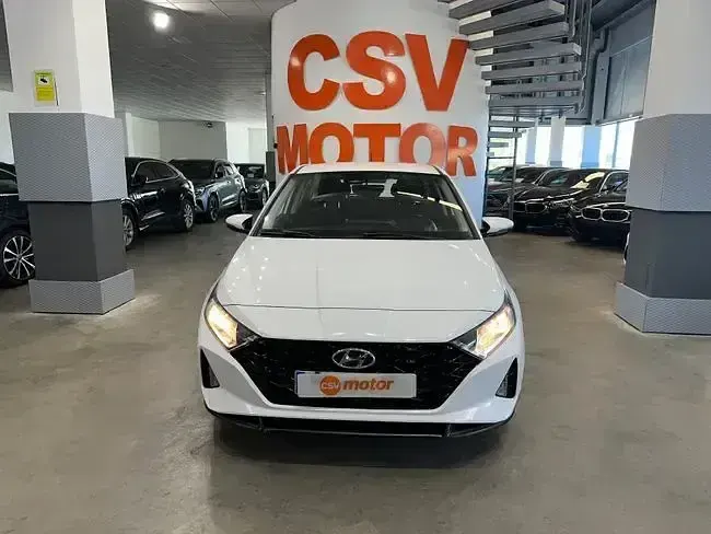 Usado Hyundai i20 101 CV (74 kW) 2021 Blanco Utilitario