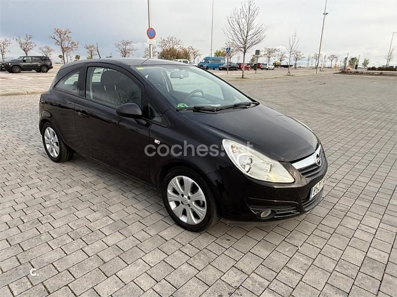 Usado Opel Corsa Enjoy 90 CV (66 kW) 2008 Negro Utilitario