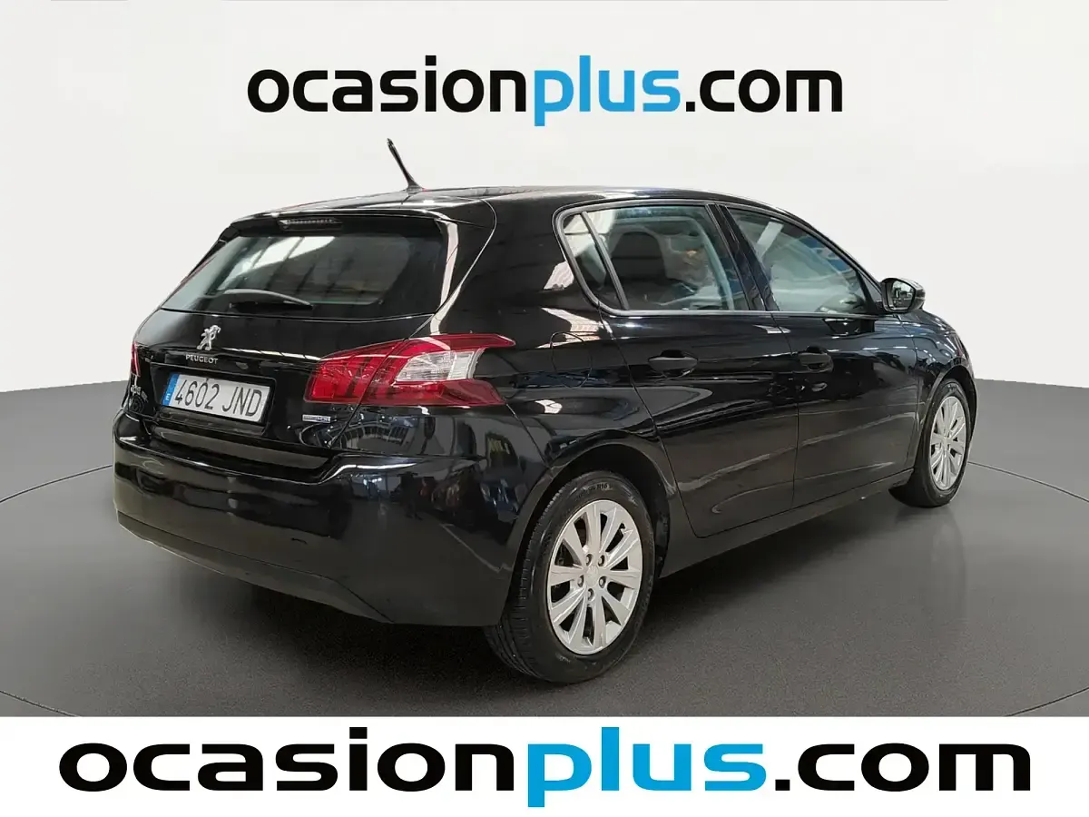 Usado Peugeot 308 Access 100 CV (73 kW) 2016 Negro