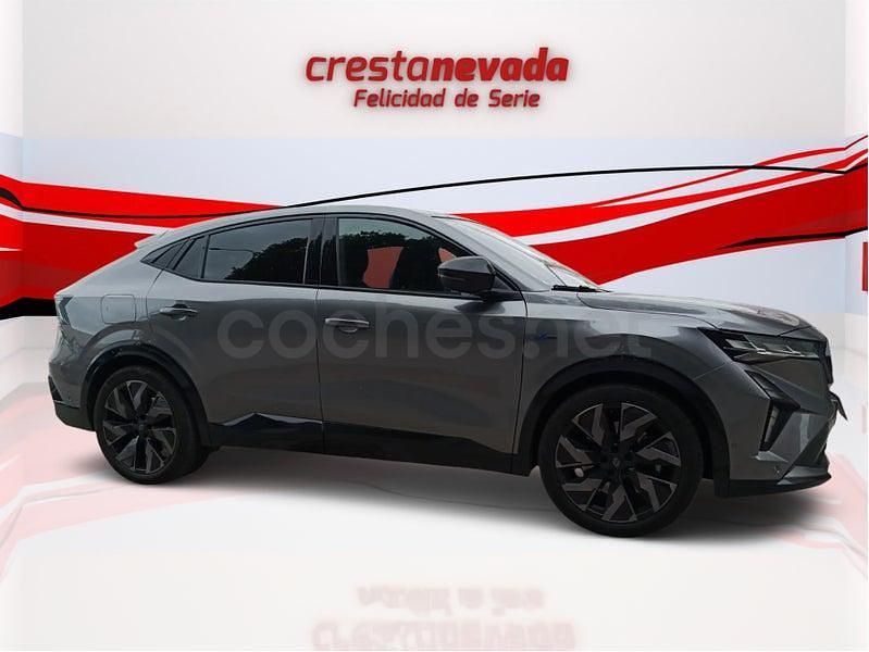 Usado Renault Rafale Esprit Alpine 300 CV (220 kW) 2025 Gris / plata SUV