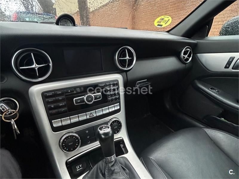 Usado Mercedes SLK250 204 CV (150 kW) 2012 Negro Descapotable