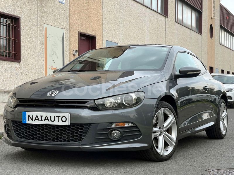 Gris / plata Usado 2012 VW Scirocco Coupe | 12.900 € (Un poco caro) - Imagen 1/4