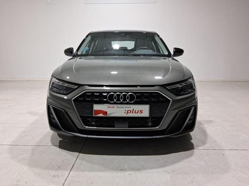 Usado Audi A1 116 CV (85 kW) 2025 Gris SUV