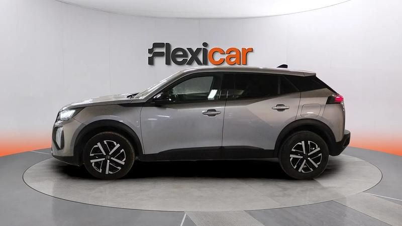Usado Peugeot 2008 Active 101 CV (74 kW) 2023 Gris SUV