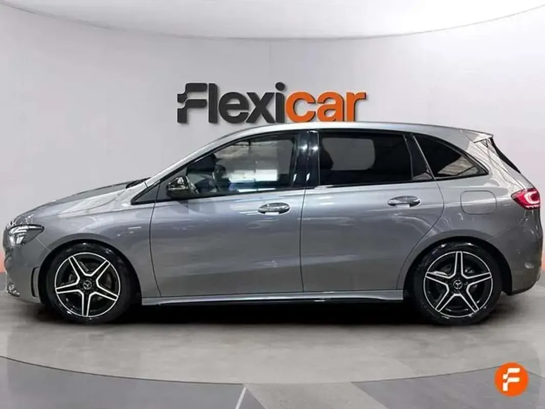 Usado Mercedes B200 150 CV (110 kW) 2021 Gris Utilitario