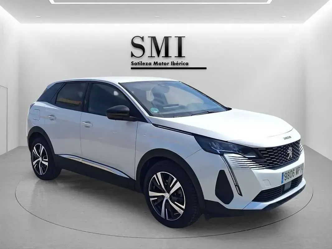 Usado Peugeot 3008 Allure 131 CV (96 kW) 2024 Blanco SUV