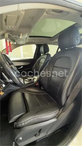 Usado Mercedes GLC220 AMG line 170 CV (125 kW) 2017 Blanco SUV