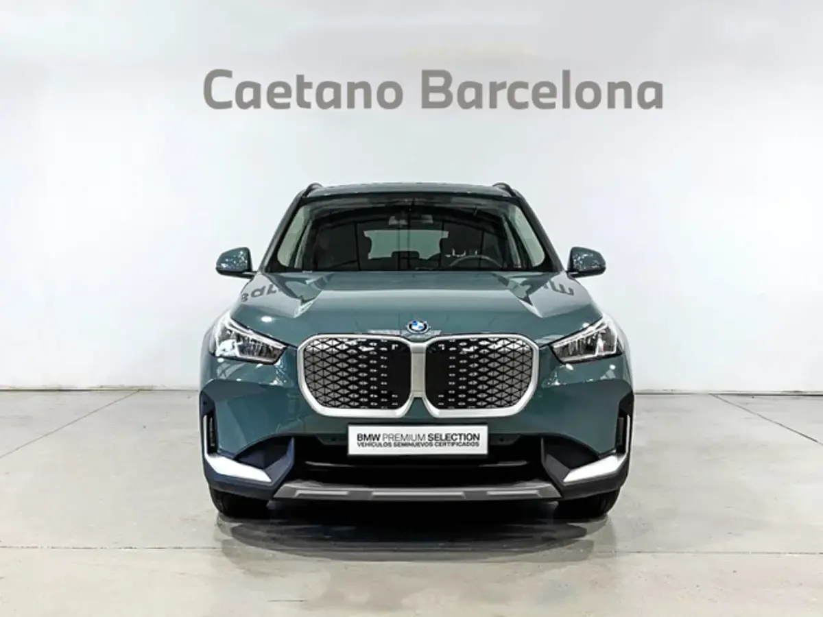 Usado BMW iX1 Shadowline 230 kW (313 CV) 2026 Verde SUV