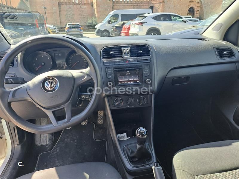 Usado VW Polo Edition 75 CV (55 kW) 2016 Blanco Berlina